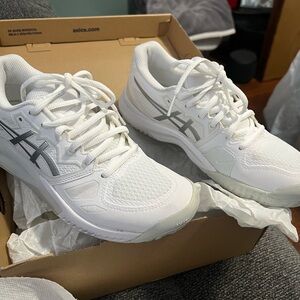 ASICS White and Gray Running Shoes
